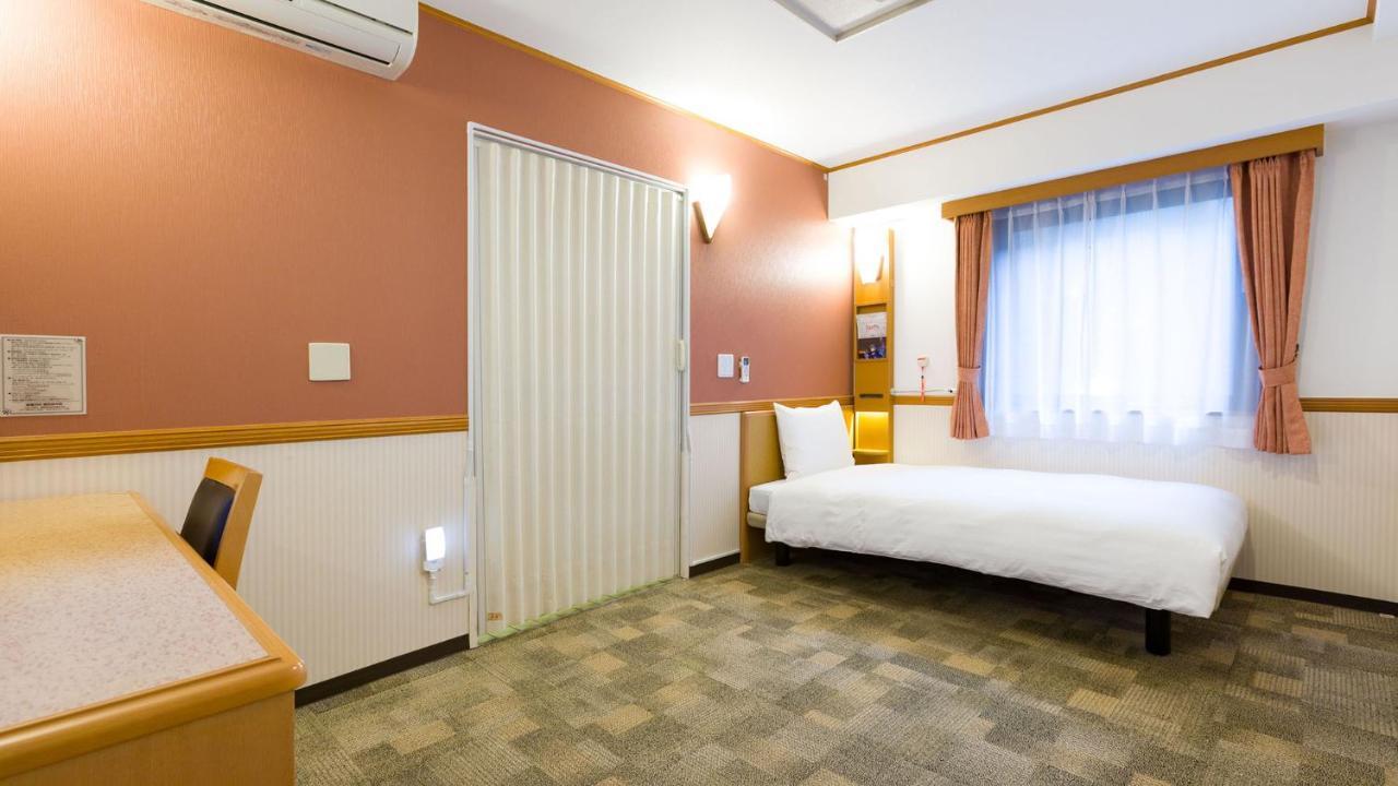Toyoko Inn Musashi-Nakahara Ekimae Kawasaki  Ngoại thất bức ảnh